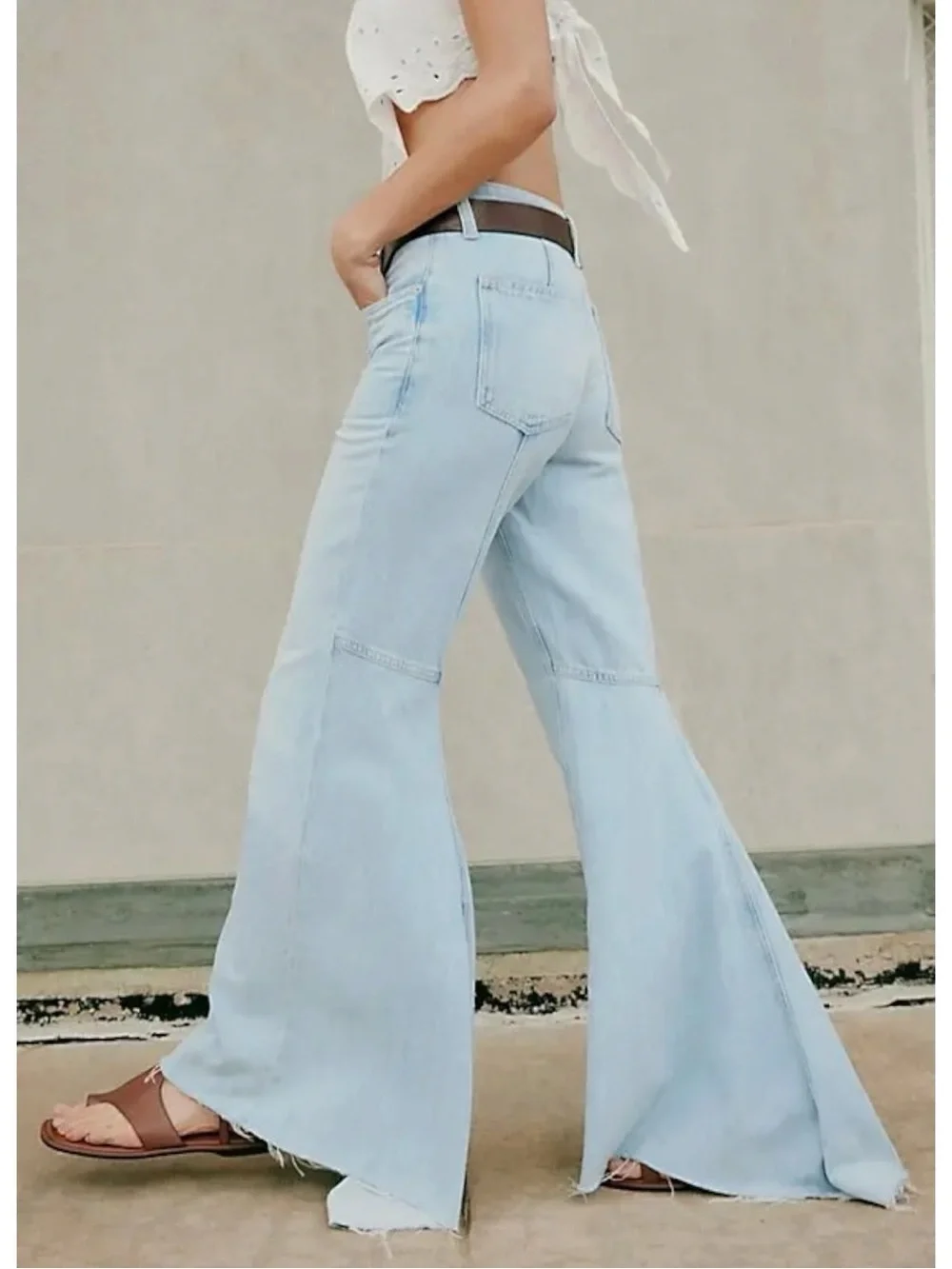 Free People Bohemian 70s Bell Bottom Live Wire Flare Jeans Light Wash Puddle 28